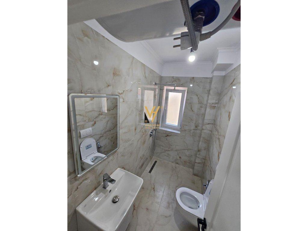 SHITET APARTAMENT 1+1+BLK TE SHKOLLA E KUQE 16.000.000 LEKE 4