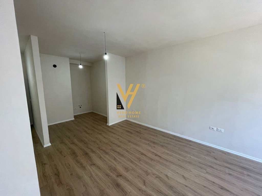 SHITET APARTAMENT 3+1+2+BLK TEK KOMUNA E PARISIT 375.000 EURO 4