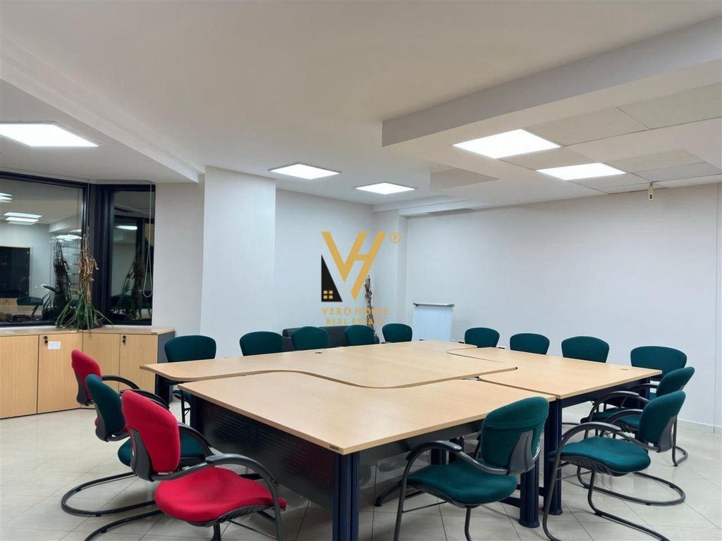 JEPET ZYRE 440 M2 ME QIRA TE KULLAT BINJAKE 19.000 EURO