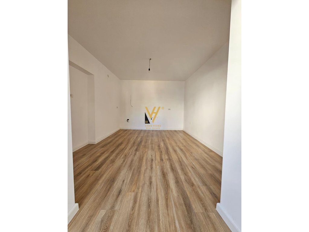 SHITET APARTAMENT 1+1 TE MOZAIKU I TIRANES 102.000 EURO 3