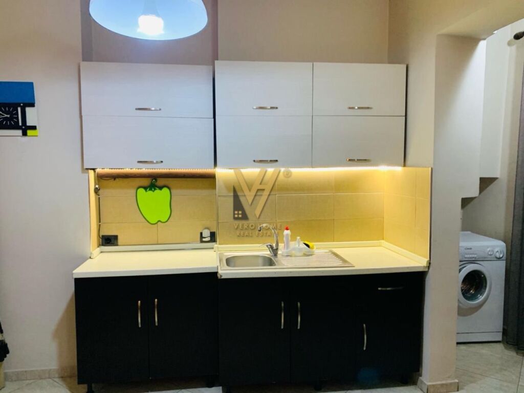 Jepet Apartament 1+1+ballkon me qera te Rruga e Kavajes 74 m2 3