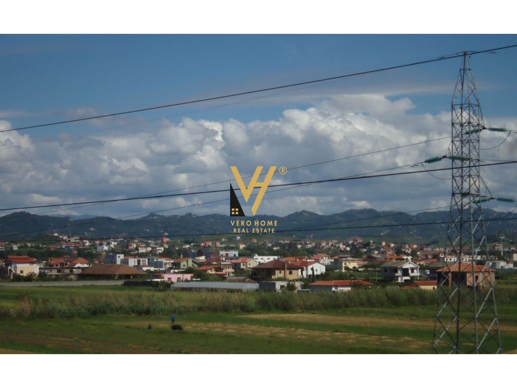 SHITET TOKE 30.000 M2 NE QAFZOTAJ 2.250.000 EURO