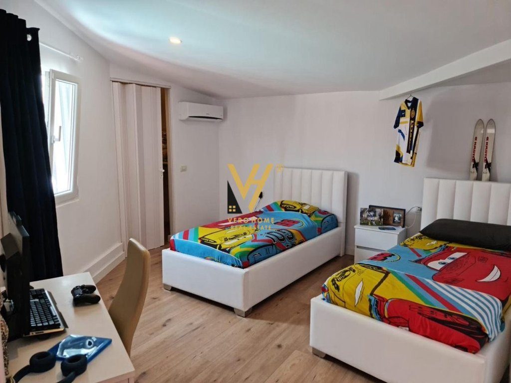 SHITET PENTHOUSE 3+1+2+VERANDE TE MALI I ROBIT, GOLEM 300.000 EURO 3