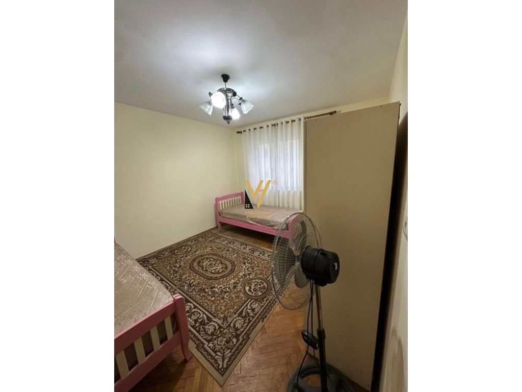 JEPET APARTAMENT 3+1 ME QIRA TE BLV ZOGU I PARE 550 EURO 4