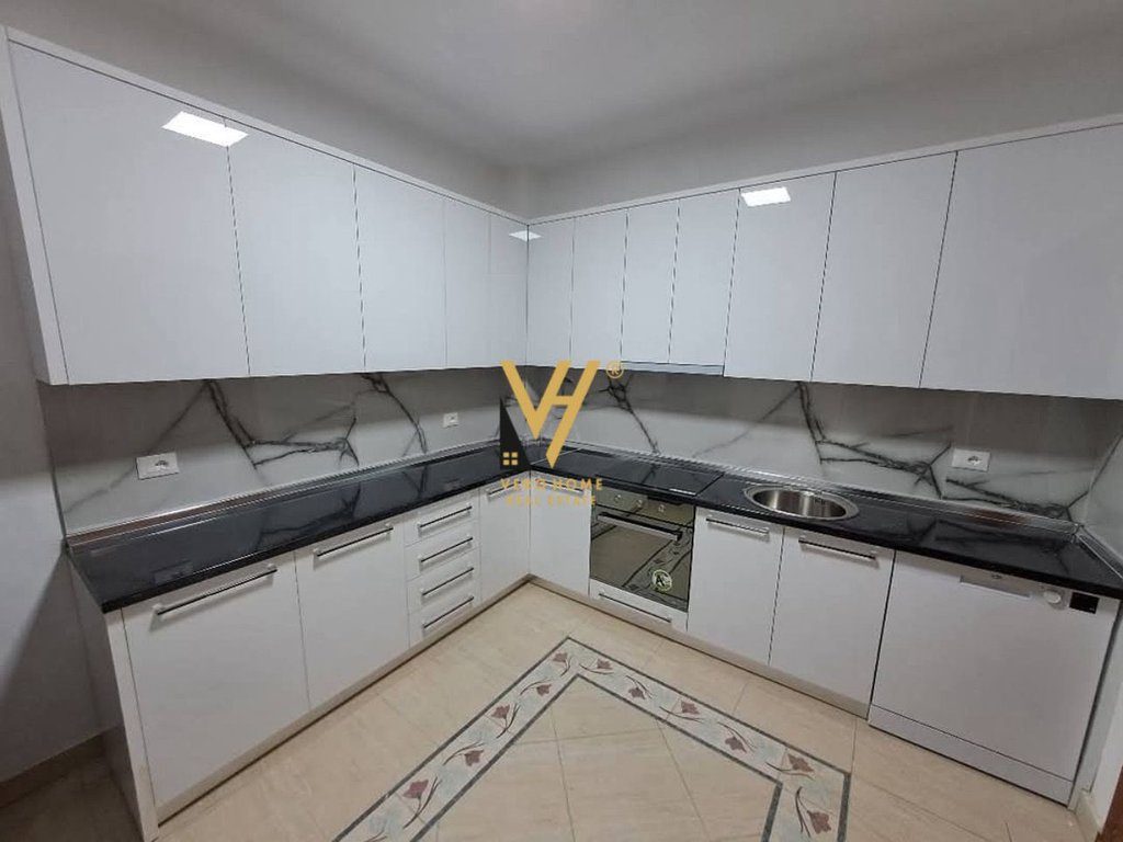 JEPET DUPLEX 2+1+2 ME QIRA NE QENDER 800 EURO 3