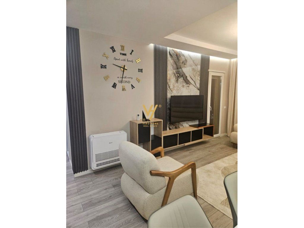 JEPET APARTAMENT 2+1+2+BLK ME QERA TE ISH DOGANA 700 EURO 3