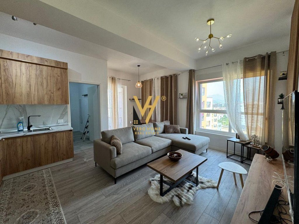 JEPET APARTAMENT 2+1 ME QIRA TE MANGALEM, ALI DEM 500 EURO
