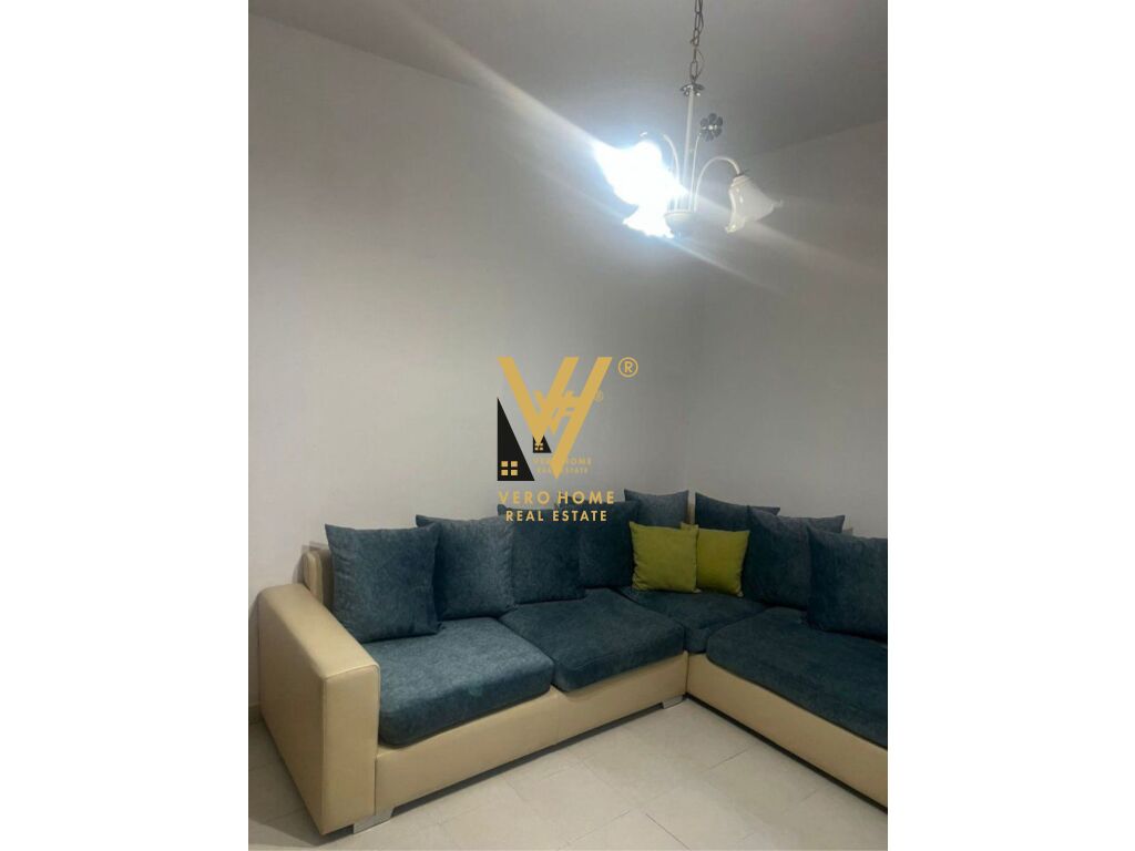 JEPET APARTAMENT 3+1+BLK ME QERA TEK RRUGA SIRI KODRA 700 EURO