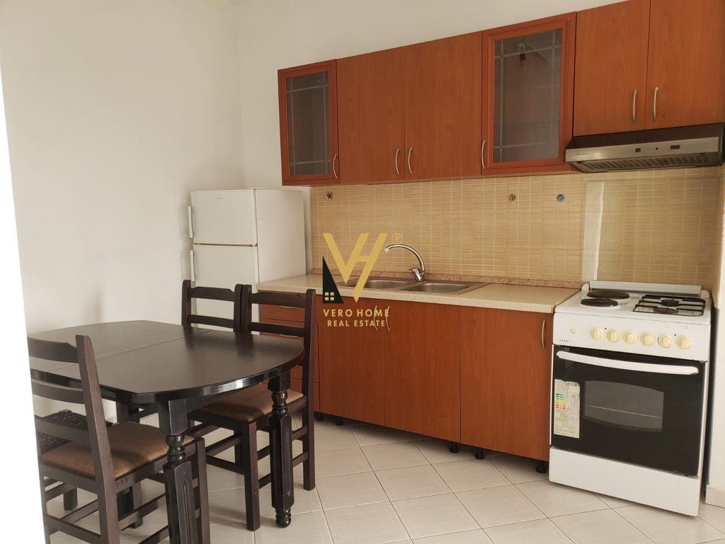 JEPET APARTAMENT 2+1+BLK ME QERA NE ASTIR 450 EURO 2
