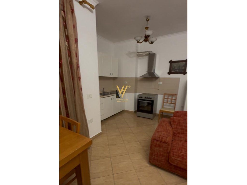 JEPET APARTAMENT 1+1+BLK ME QERA NE KMY 40.000 LEKE 2