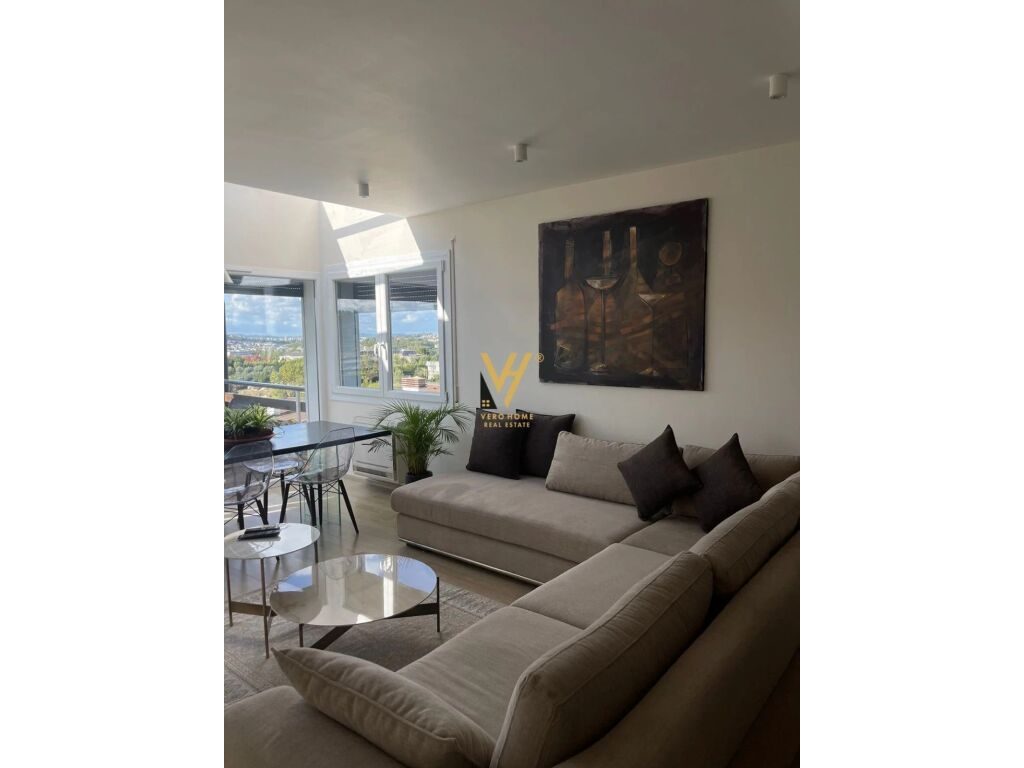 Shitet Apartament 2+1+2 te Long Hill Residence , Teg 130 m2