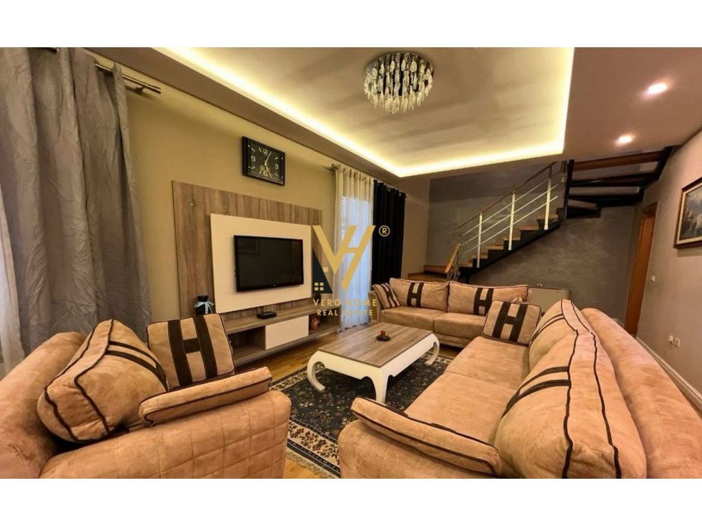 JEPET VILE 3+1+BLK ME QERA TE RRUGA JORDAN MISJA 1.350 EURO
