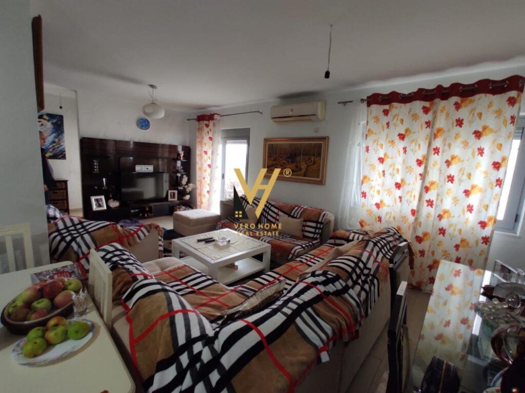 Shitet Apartament 3+1+2+ballkon ne Fresk 162 m2 4