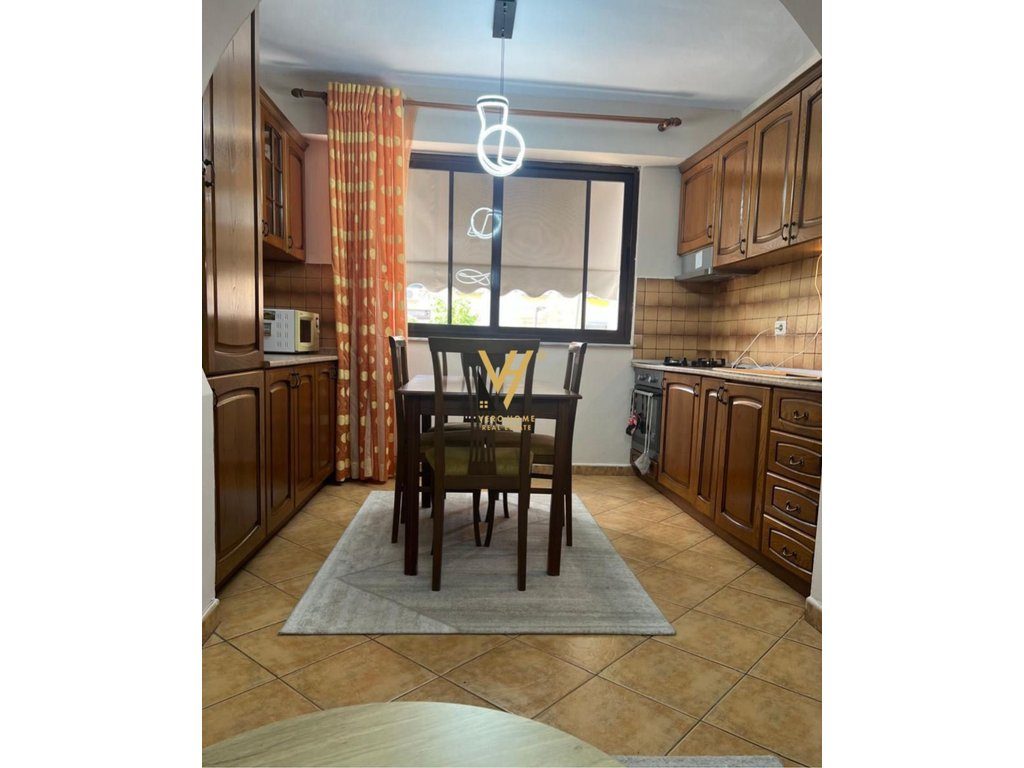 JEPET APARTAMENT 2+1 ME QERA TE MYSLYM SHYRI 700 EURO 2