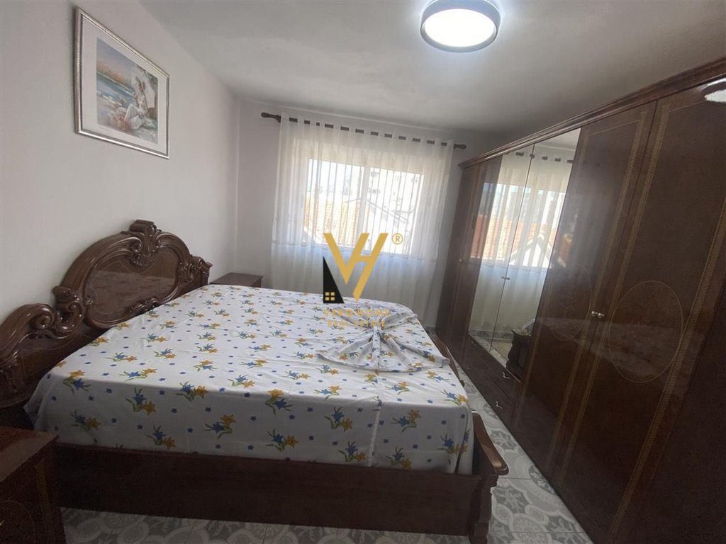 JEPET APARTAMENT 2+1 ME QERA TE FERIT XHAJKO 600 EURO 3