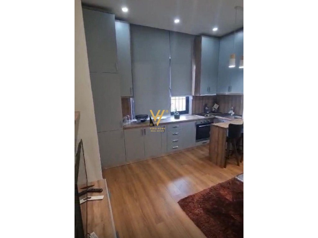 JEPET APARTAMENT 1+1 ME QERA TE 9 KATESHET 600 EURO 3