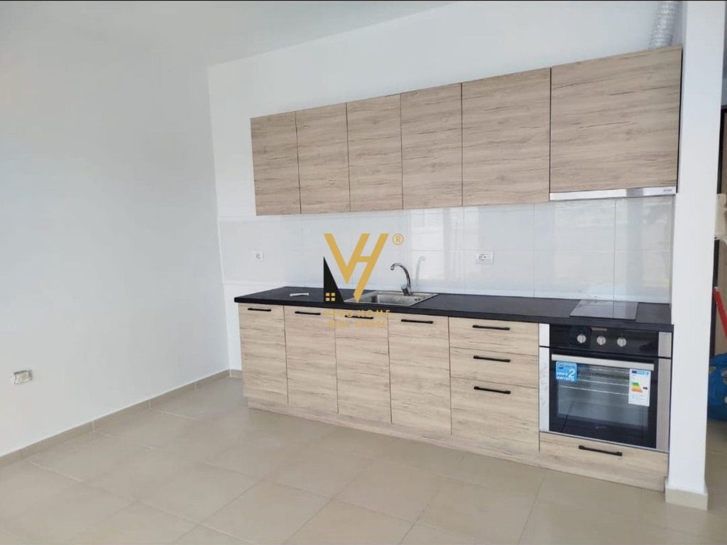 JEPET APARTAMENT 2+1+2 ME QERA NE MISTO MAME 600 EURO 4