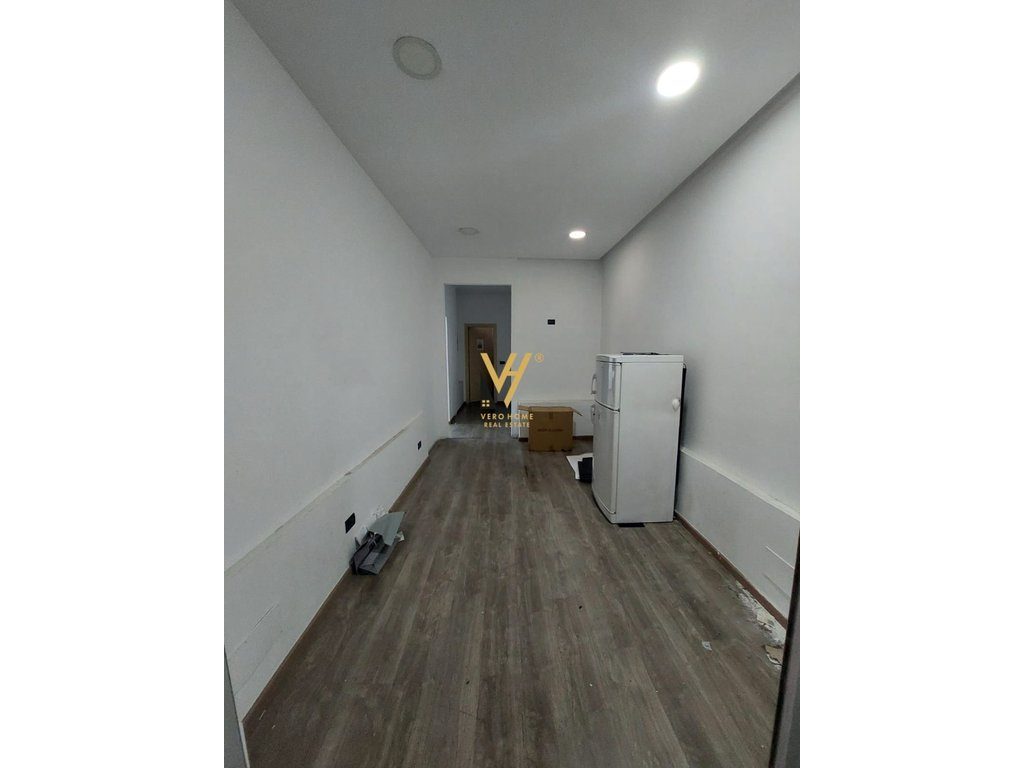 JEPET DYQAN 100 M2 ME QERA NE VASIL SHANTO 1.500 EURO