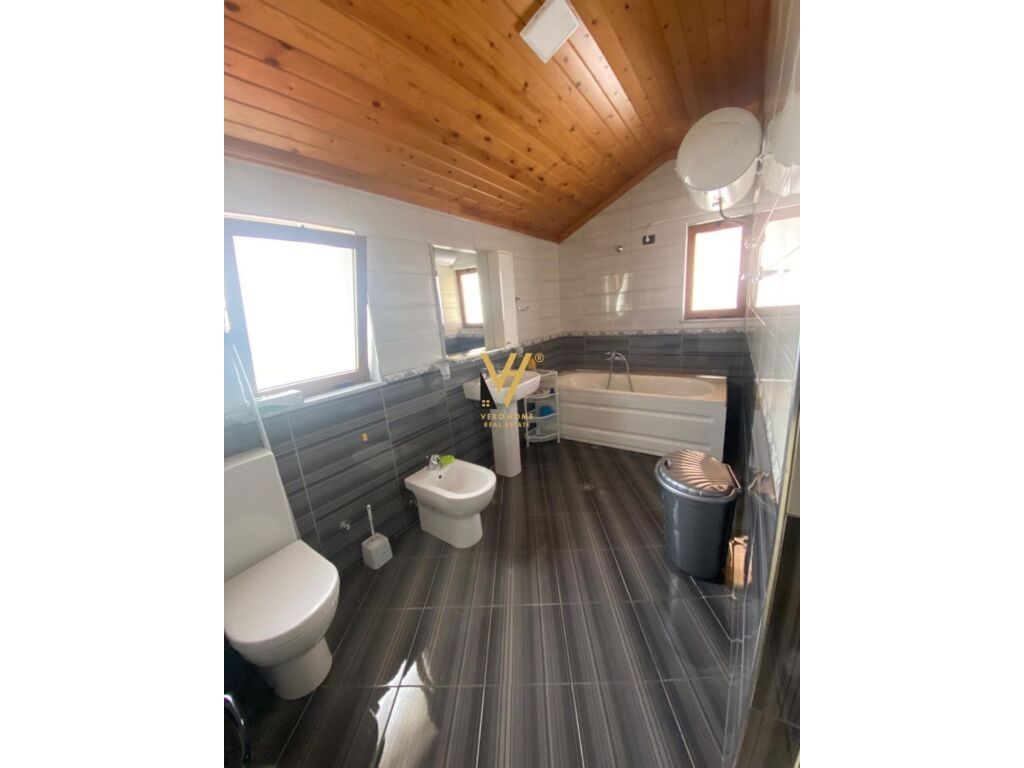 Jepet apartament 1+1+verande me qera tek Fresku 130 m2 4
