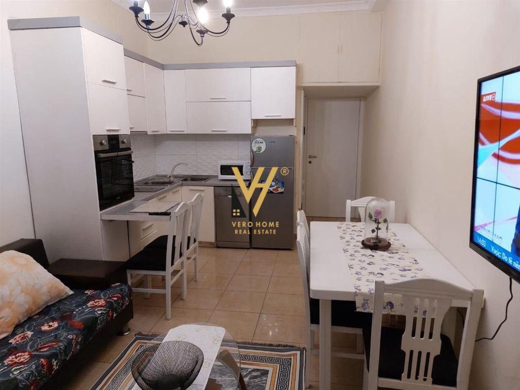 JEPET APARTAMENT 2+1+BLK ME QIRA TE SHALLVARET 690 EURO 3