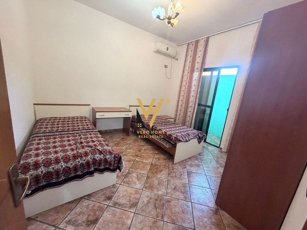JEPET APARTAMENT 2+1+3BLK ME QERA TE RRUGA E DURRESIT 60.000 LEKE 3