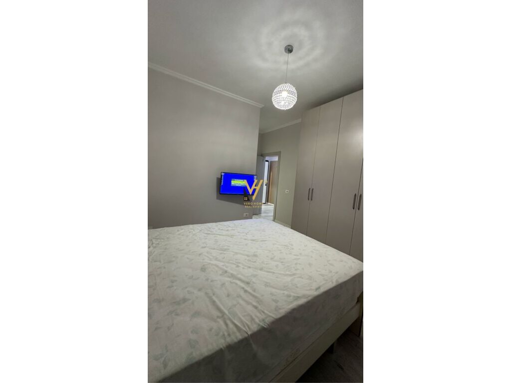 Jepet Apartament 2+1+2+ballkon me qera te Shkolla Partizani 100 m2 4