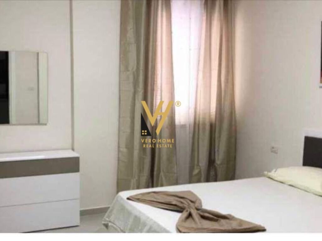 Jepet Apartament 1+1+verande me qera te Fresku 89 m2 4