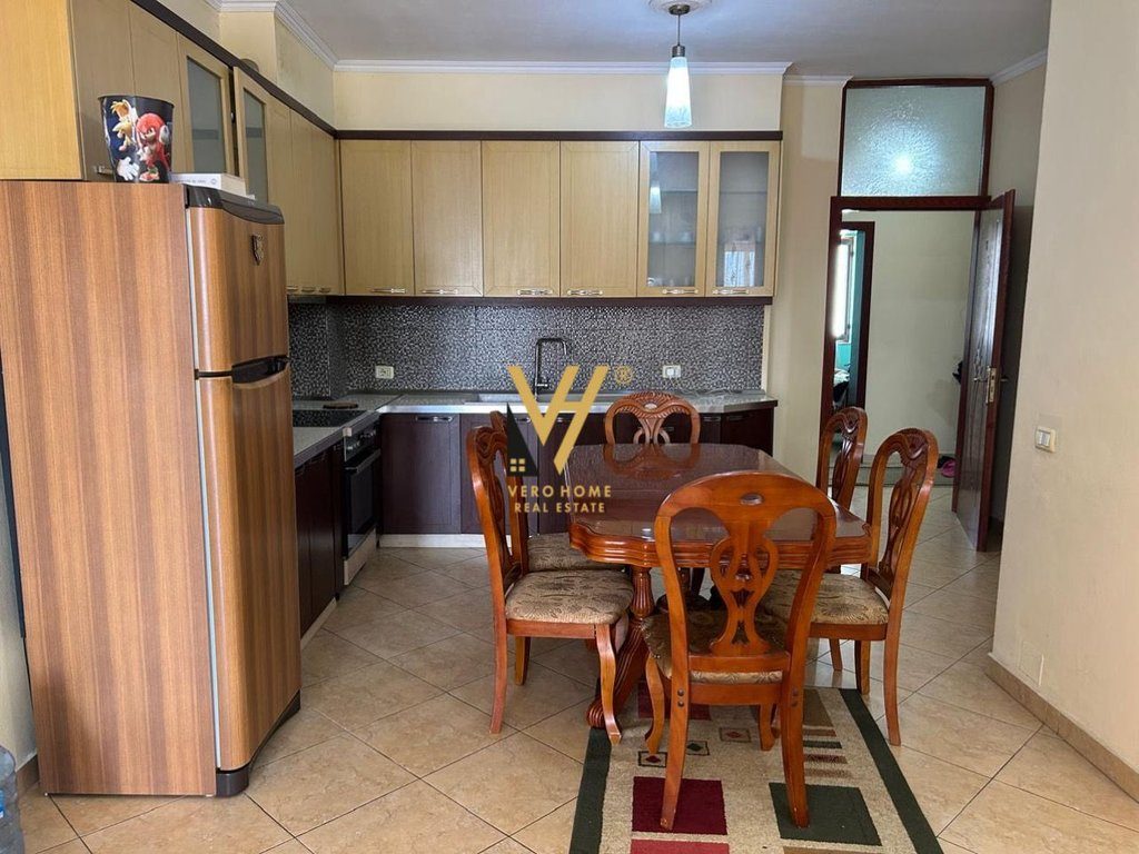 JEPET APARTAMENT 2+1+2+2BLK ME QERA TE TERMINALI, CASA ITALIA 47.000 LEKE 3