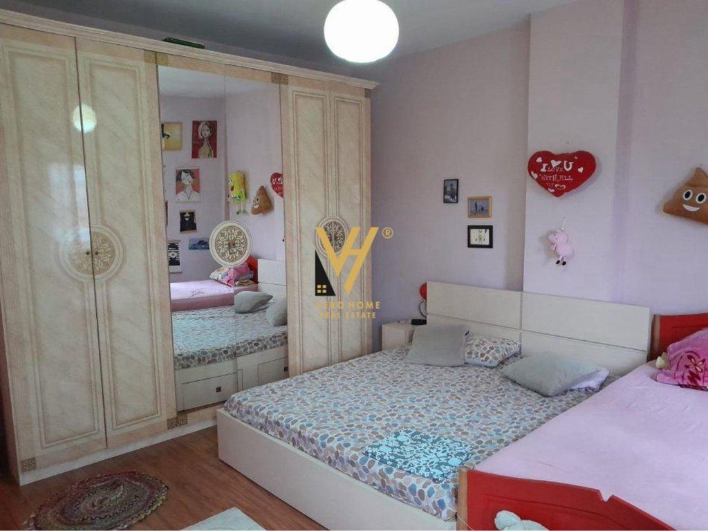 JEPET APARTAMENT 2+1+2+BLK ME QIRA TE KOMUNA E PARISIT 60.000 LEKE 3