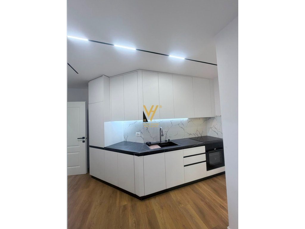 JEPET APARTAMENT 1+1+BLK ME QERA TE 21 DHJETORI 70.000 LEKE 3