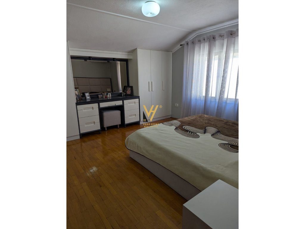 SHITET VILE 3-KATSHE TE RR.ROBERT NACI, BLVD I RI 515.000 EURO 3
