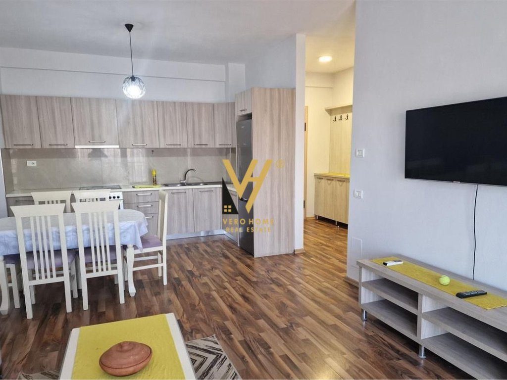JEPET APARTAMENT 2+1+BLK ME QERA TE GREEN CITY 65.000 LEKE 2