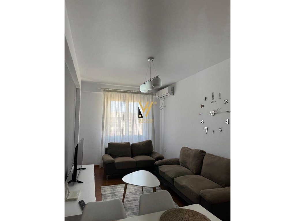 JEPET APARTAMENT 2+1+BLK ME QERA NE QENDER 60.000 LEKE