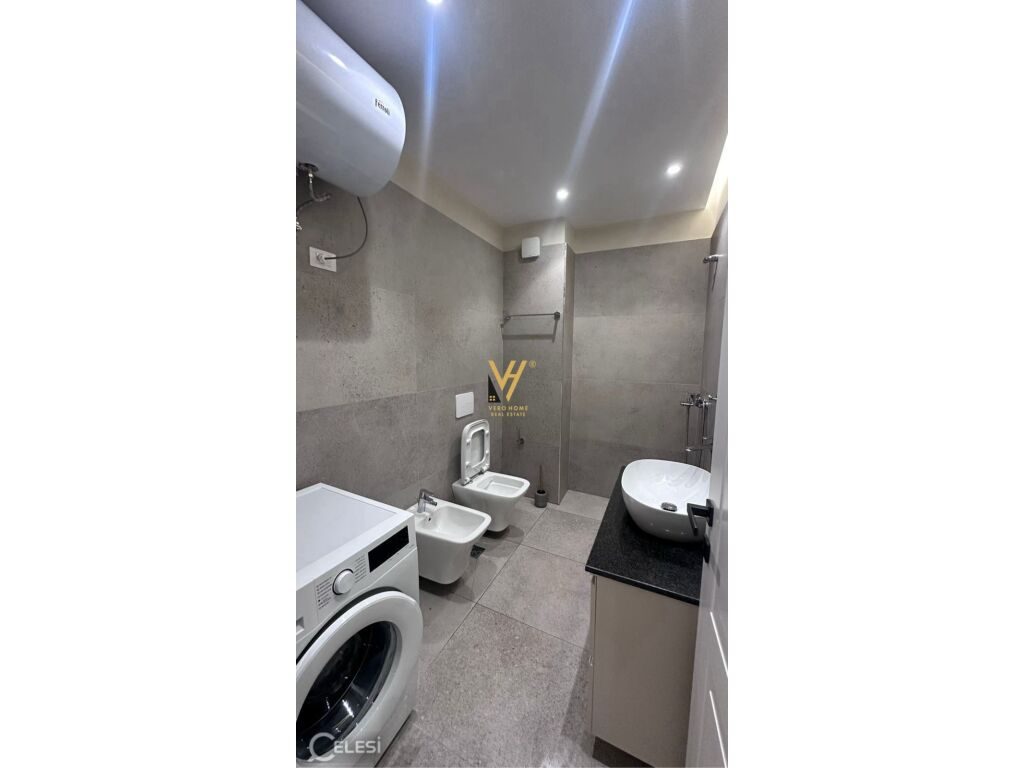 JEPET APARTAMENT 1+1 ME QERA TE RR.KARL GEGA 650 EURO 4
