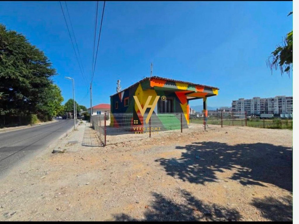 SHITET TRUALL DHE NDERTESE 382 M2 NE YZBERISHT 220.000 EURO 4
