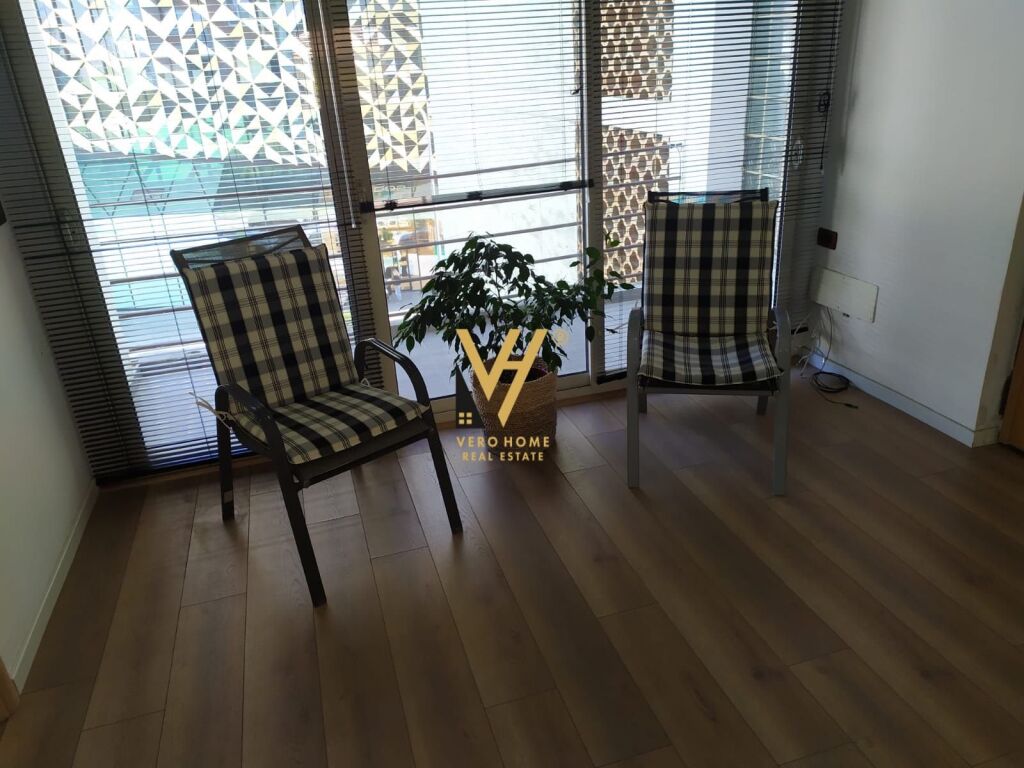 Jepet Apartament 3+1+ballkon me qera te Ish Blloku 80 m2 1
