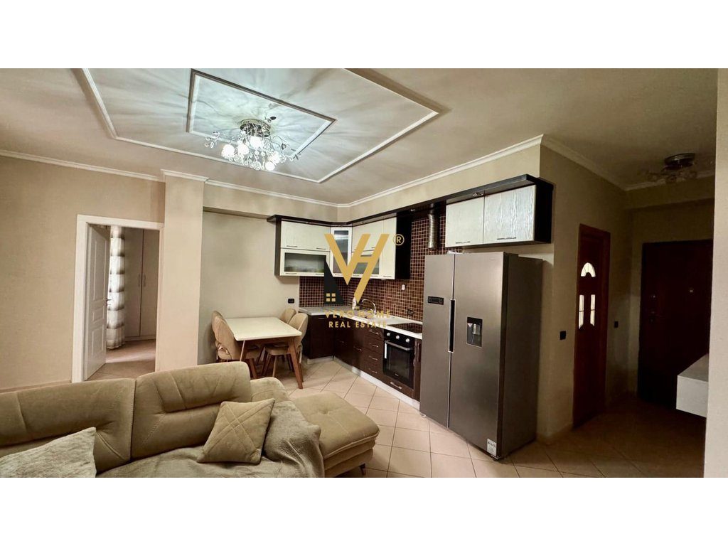 JEPET APARTAMENT 2+1+BLK ME QIRA TE KODRA E DIELLIT 700 EURO 2