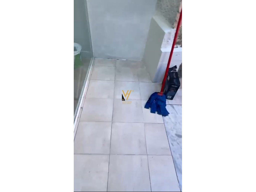 SHITET DYQAN 24 M2 TE RRUGA E BARRIKADAVE 145.000 EURO 2