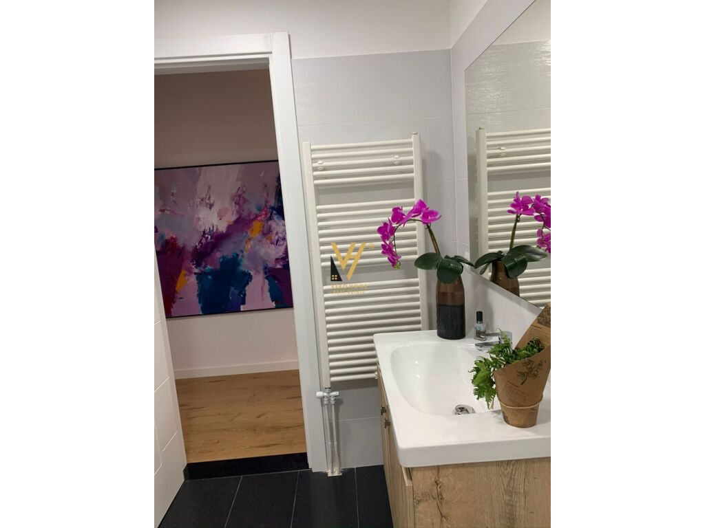 Jepet Apartament 2+1+ballkon me qera te Rruga e Kosovareve 104 m2 3