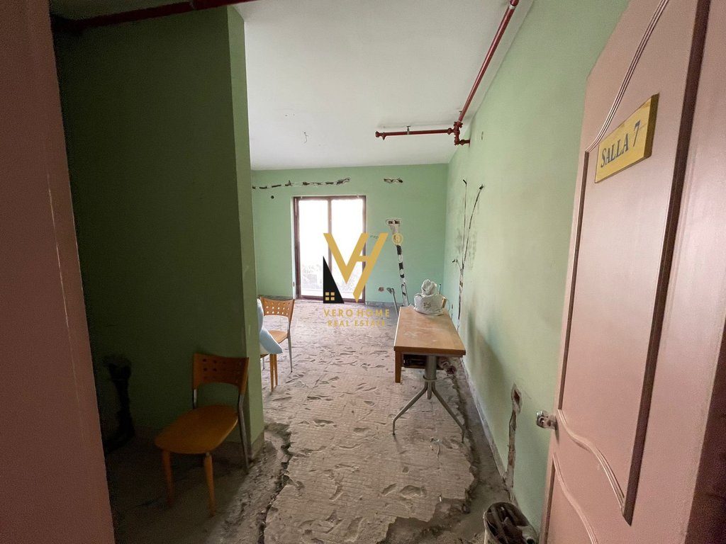 JEPET GODINE BIZNESI 2500 M2 ME QERA NE SELITE 13.000 EURO 3