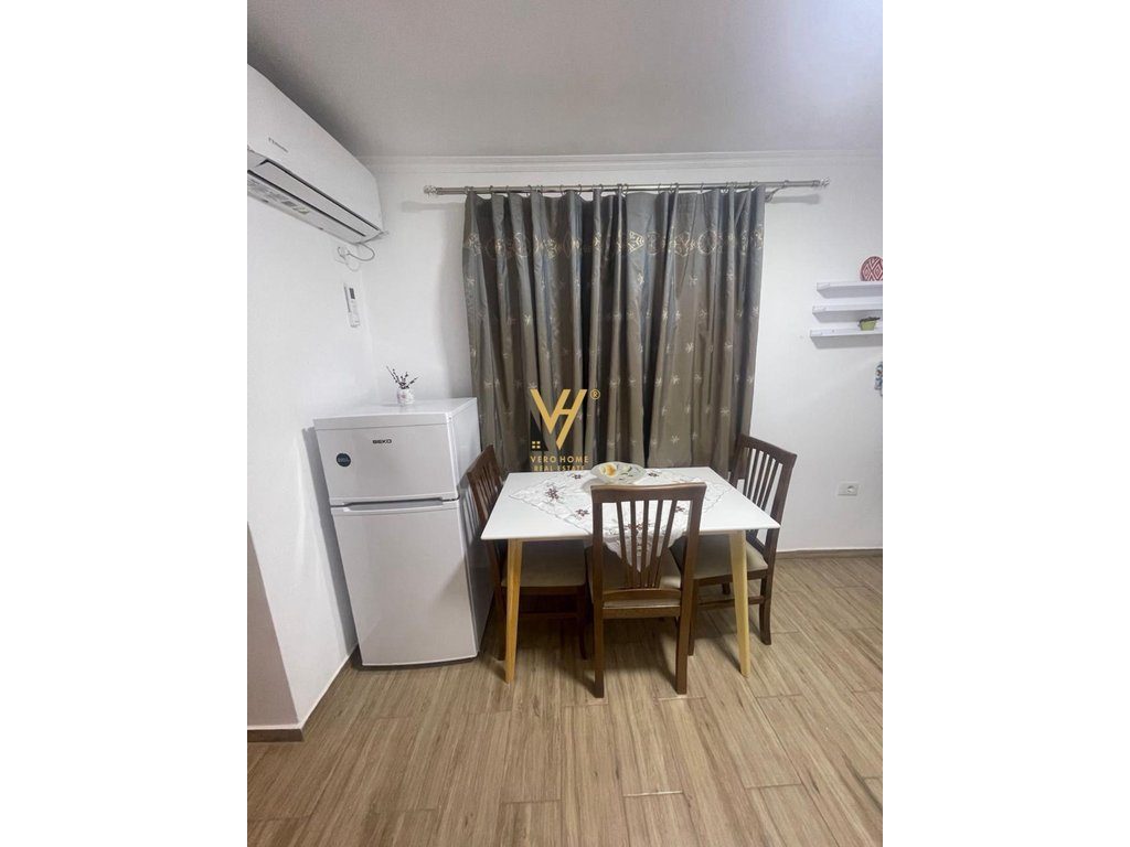 JEPET APARTAMENT 1+1 ME QIRA TE RRUGA BARDHOK BIBA 55.000 LEKE 3