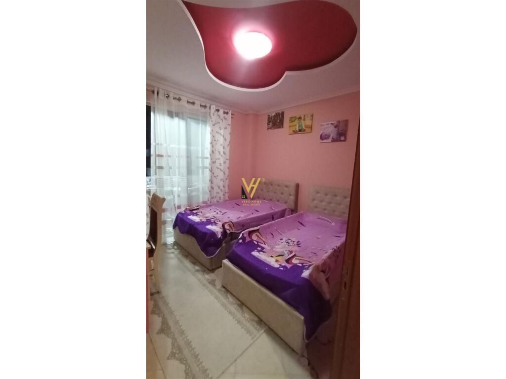 Jepet Apartament 2+1+ballkon me qera te Unaza e Re 90 m2 4