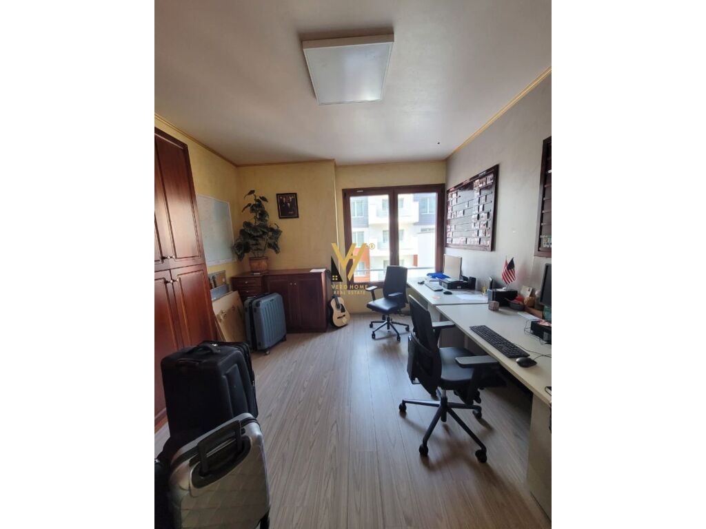 Jepet Zyre me qera te Kompleksi Delijorgji 190 m2 3