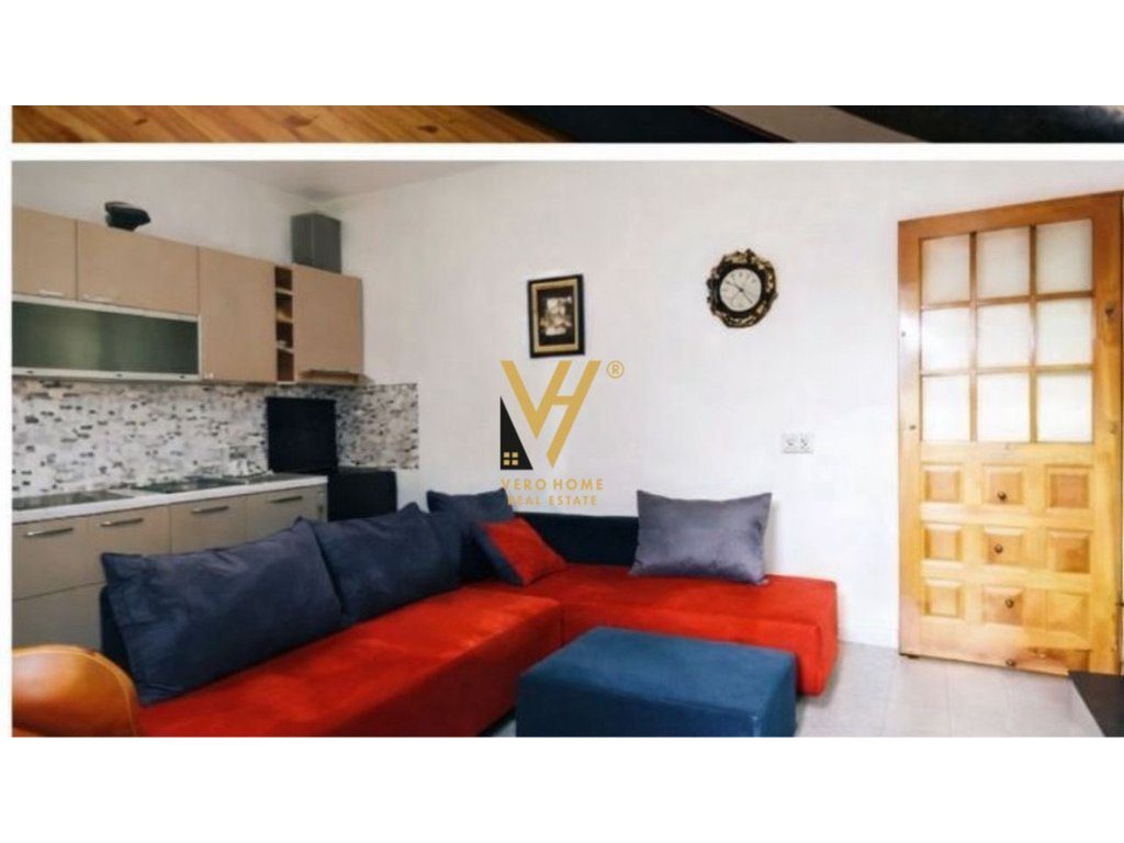 JEPET HYRJE 2+1 ME QIRA NE SAUK I VJETER 40.000 LEKE