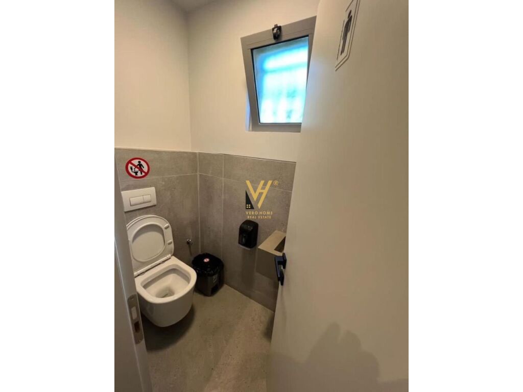 Shitet bar-lounge te Ali Demi 150 m2