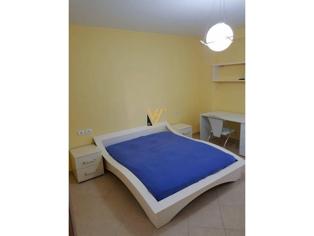 JEPET APARTAMENT 2+1+2 ME QIRA TE RRUGA E BARRIKADAVE 700 EURO 3