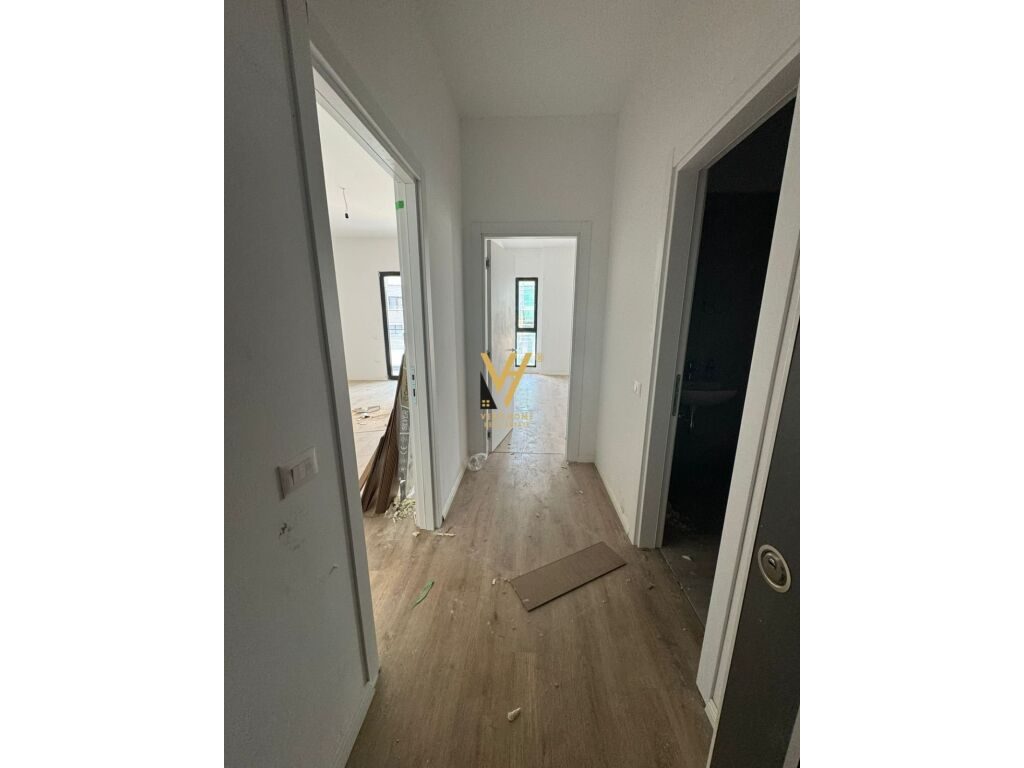 Jepet Zyre me qera te Rruga e Dibres, Kompleksi Arlis 75 m2 3