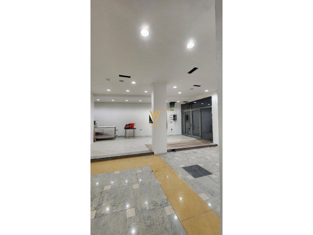 JEPET AMBIENT BIZNESI 150 M2 ME QERA TE RRUGA E KAVAJES 1.500 EURO 2