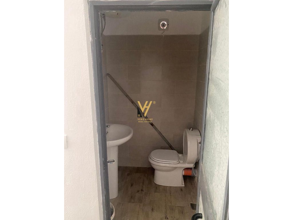 SHITET DYQAN 50 M2 TE PALLATI ME SHIGJETA 187.000 EURO 3