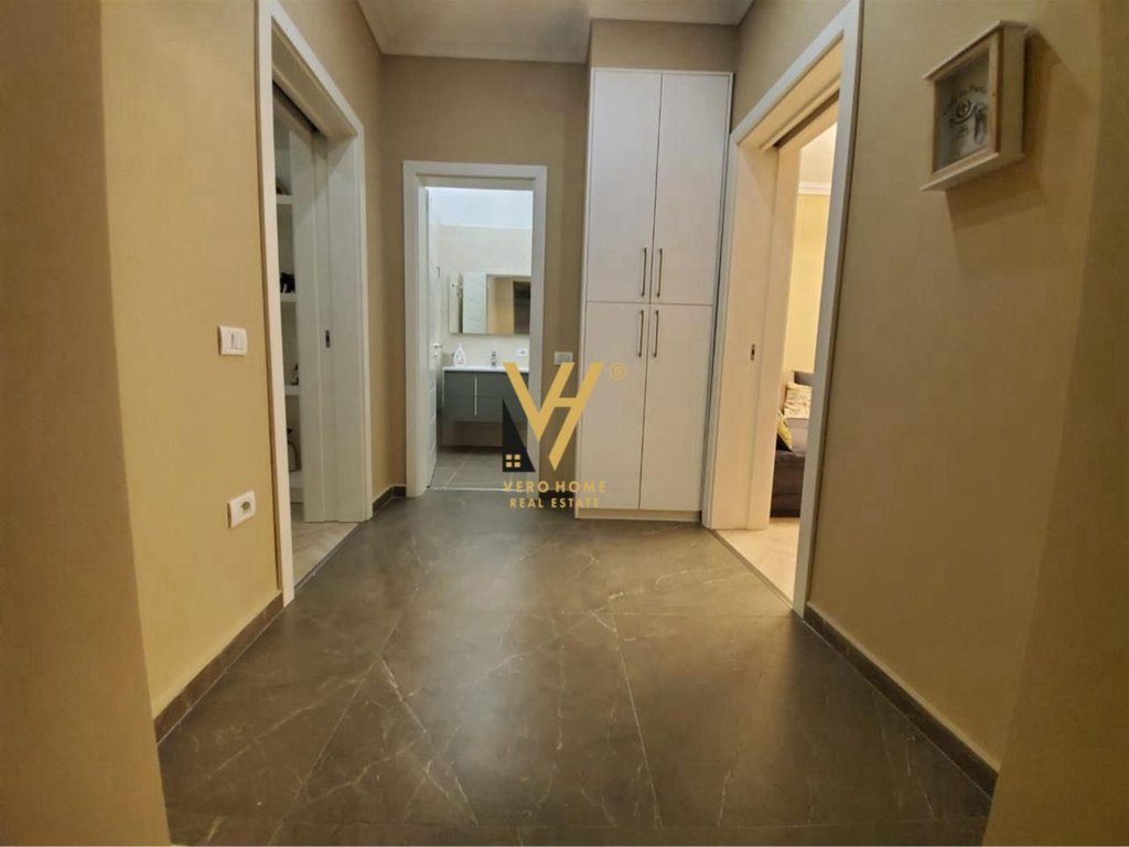 JEPET APARTAMENT 2+1+BLK ME QERA TEK RRUGA E DIBRES 800 EURO 4